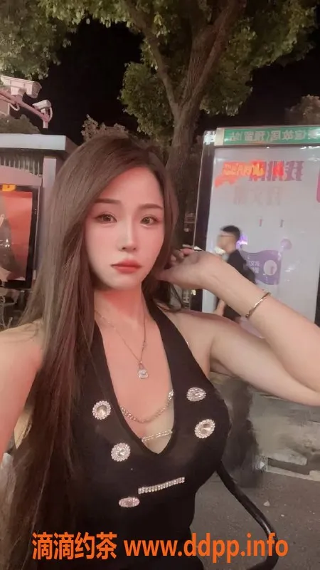 深圳楼凤-龙岗沫瑶，1200元开房，超值体验！