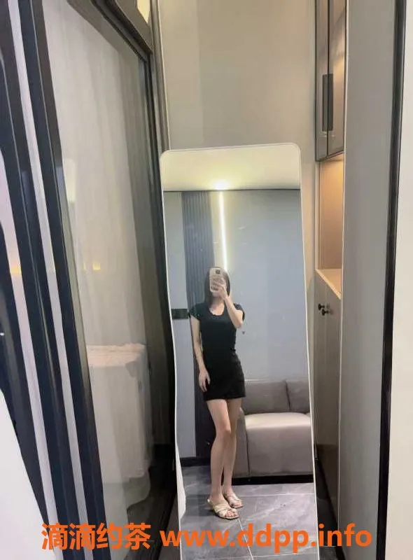 广州楼凤-天河迷妹欣欣，19岁、44斤、160cm等你来约！