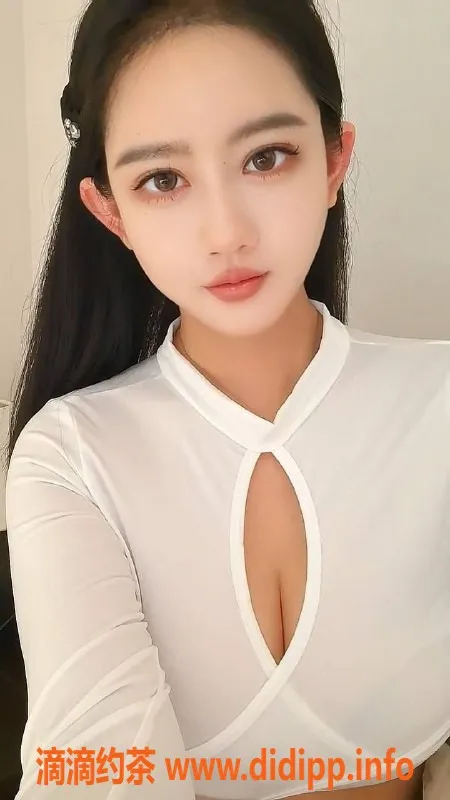 北京楼凤-朝阳玫瑰，163cm，47kg，千元档优质陪玩服务