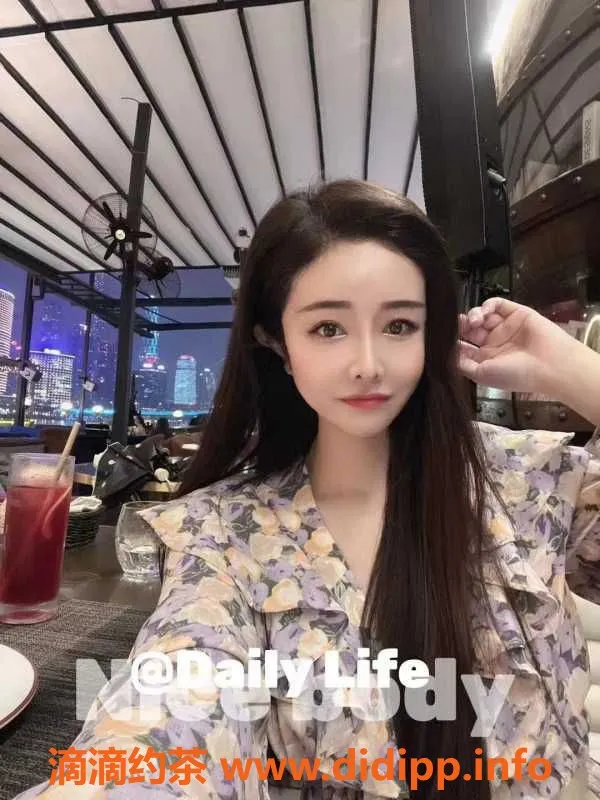 广州楼凤-广州白云娅娅：24岁、160cm、48kg服务不容错过