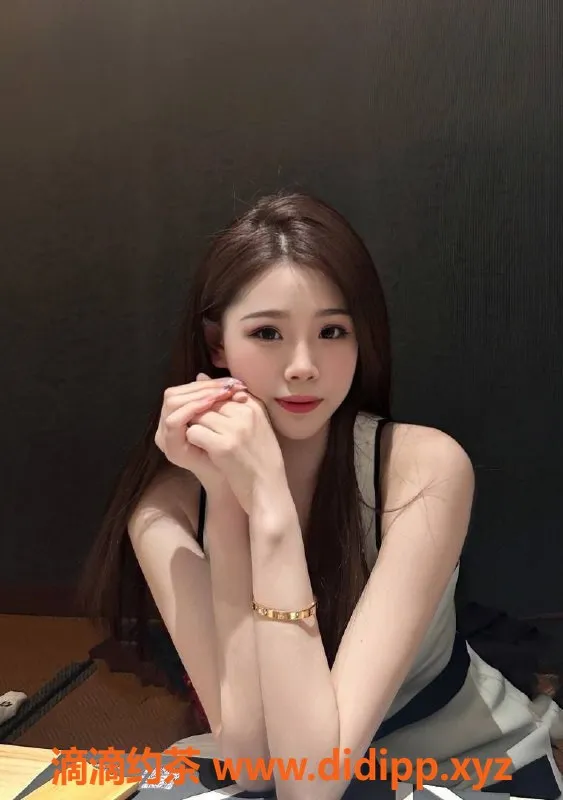 深圳楼凤资源信息,深圳龙华22岁长腿美女，1100起服务