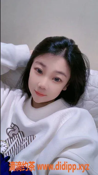 北京楼凤-北京悦悦，168cm 110斤 大胸陪浴服务