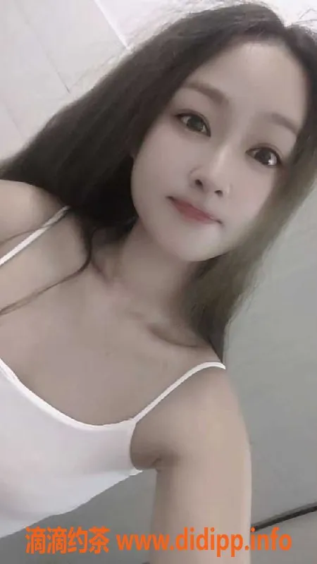 广州楼凤-天河初次下海小香，25岁，160cm，400元体验