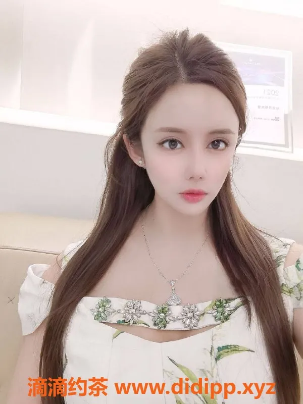 杭州外围-上城区小糯米，174天然美臀，约到就是赚到