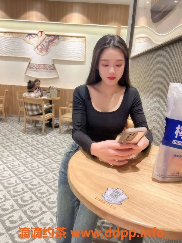 深圳楼凤-龙华依纯，880元享优质服务