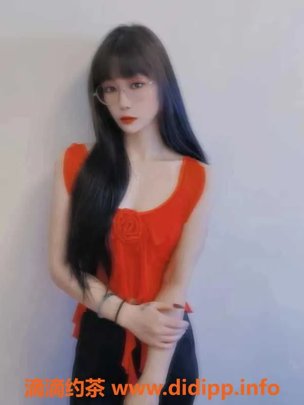 广州楼凤-黄埔性感辣妹小太阳26岁，480元超值体验！