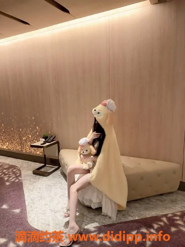 上海楼凤-静安小贝壳，165CM嫩妹，1200元起