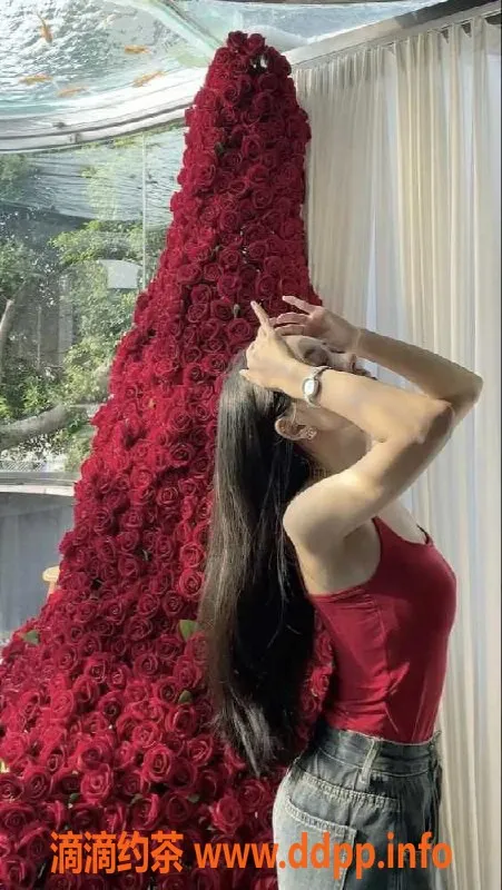 广州楼凤资源信息,广州海珠大塘新人萱萱 24岁全套服务