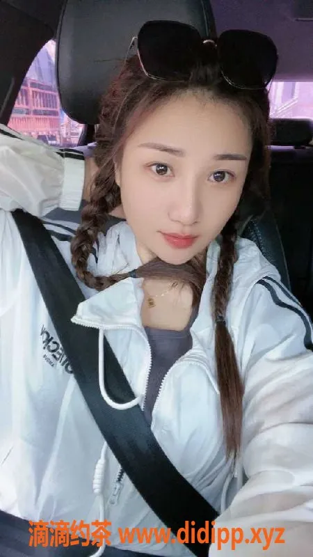 广州楼凤-广州天河馨怡，21岁，160cm，36C，特价服务