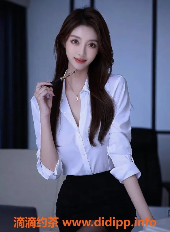 上海楼凤-黄浦莉娜，身高168，D罩杯，服务1800起