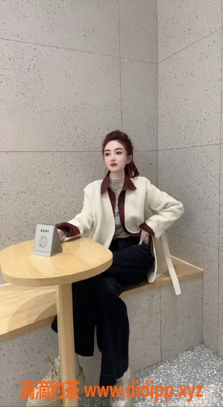 武汉楼凤-雯雯，26岁御姐，168cm，52kg，500元畅享服务