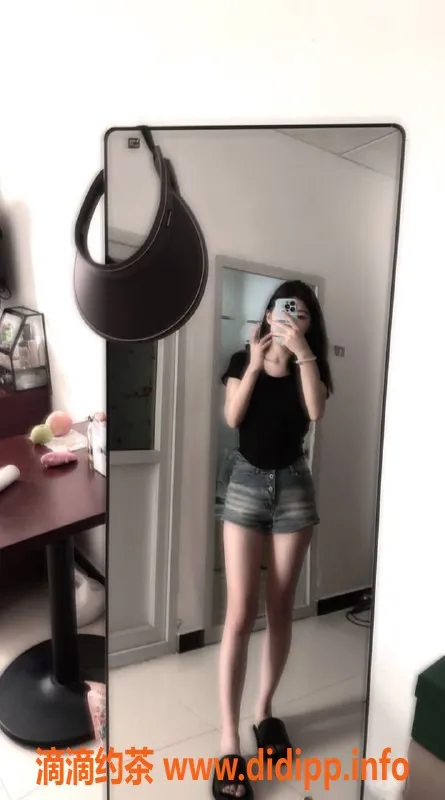 上海楼凤-小亦菲，浦东长腿颜值女神，1400元起