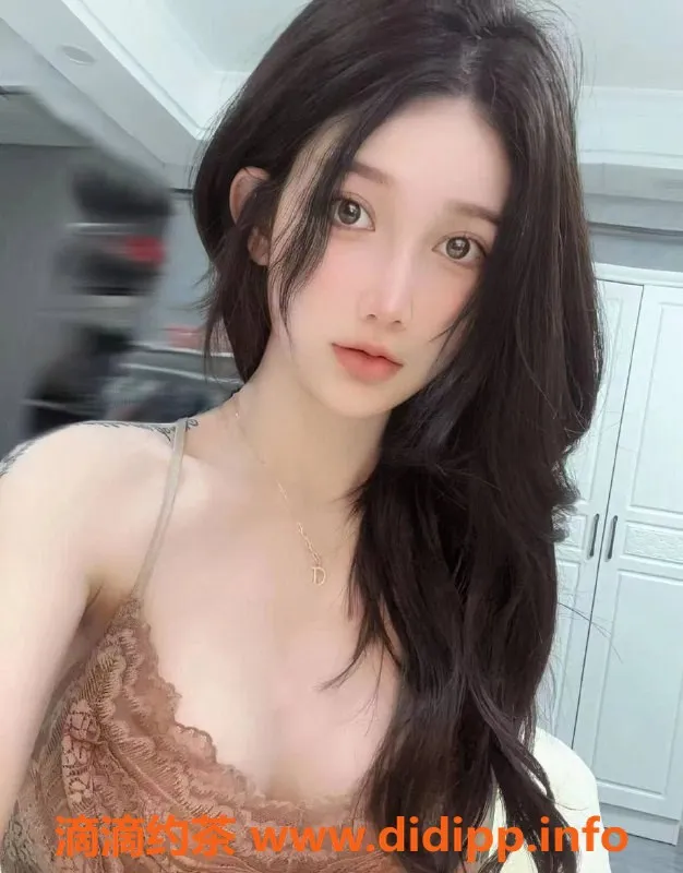 上海楼凤-静安芊允福利拍卖，原价2400PP现1800PP