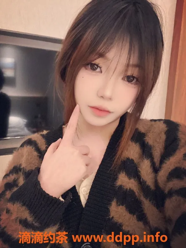 深圳楼凤-宝安Yaya，800元体验亲密服务