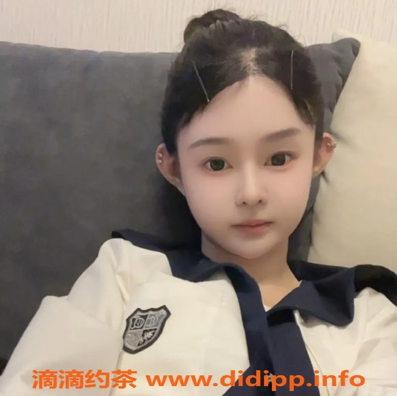 南京楼凤资源信息,夫子庙小草莓，21岁美少女，水中萧服务