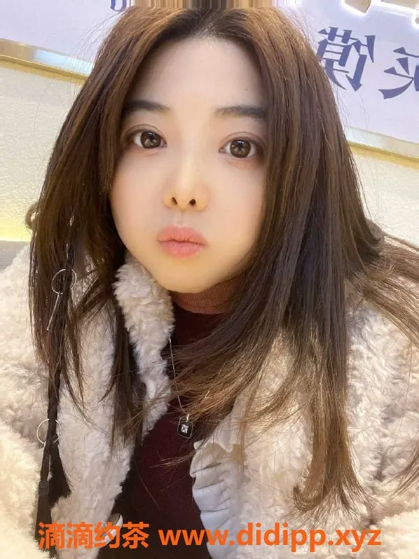 上海楼凤-闵行雅薇，157cm B罩杯，600元起服务！