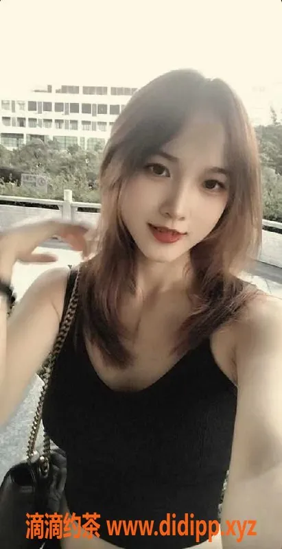 广州楼凤-越秀小美女雨儿，166cm，44kg，23岁，超值服务等你来体验