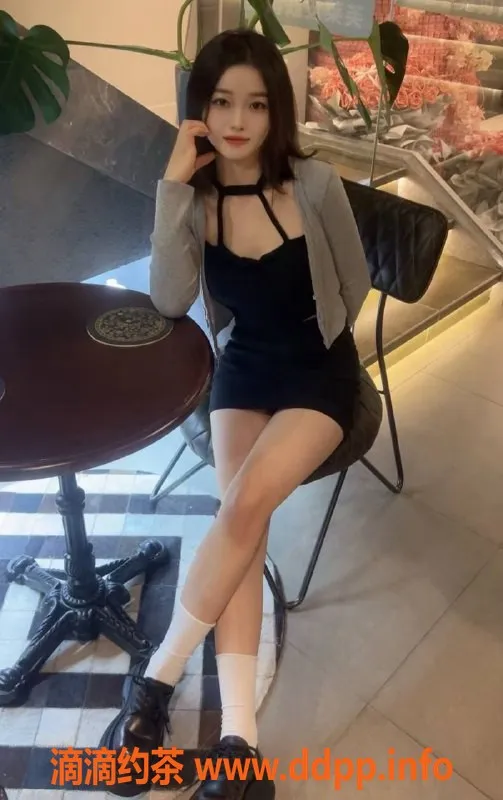 杭州楼凤-上城嫩妹小虎牙，舌吻69互舔性价比高！