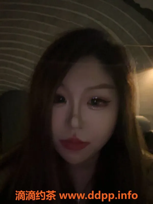 广州楼凤资源信息,天河大奶少妇私聊服务，800起步