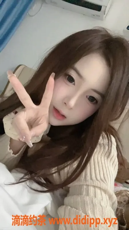 广州楼凤-天河小果御姐，500元舌吻服务值得试试