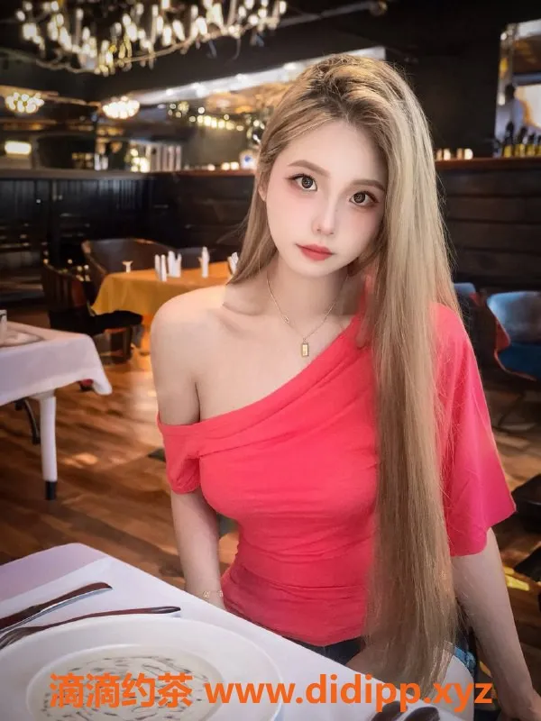 深圳楼凤-龙岗小妖精，1300p超值体验等你来！