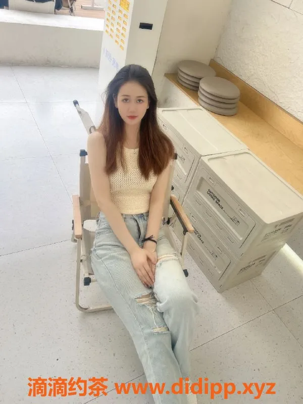 深圳楼凤-深圳龙华高馨，22岁174cm身材超赞！