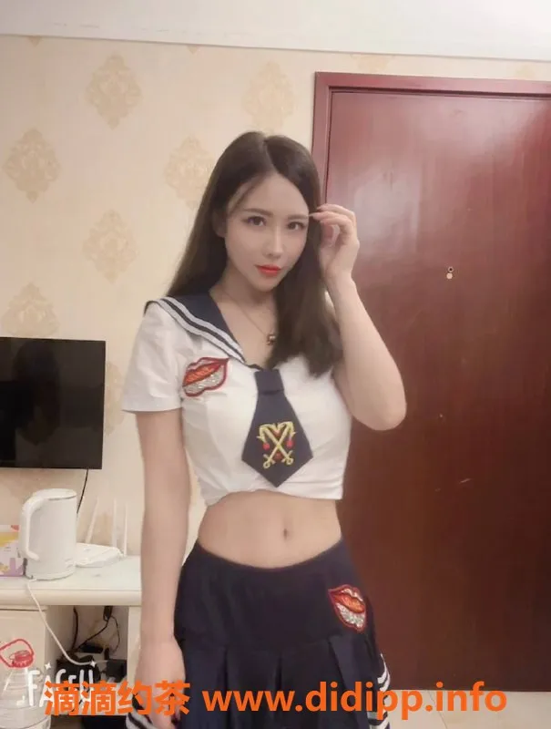 深圳楼凤资源信息,罗湖婉秘书，超值900p服务等你来体验！