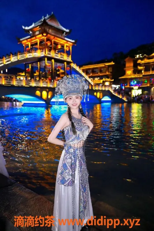 广州楼凤-天河小甜甜，700元舌吻服务，御姐来袭！