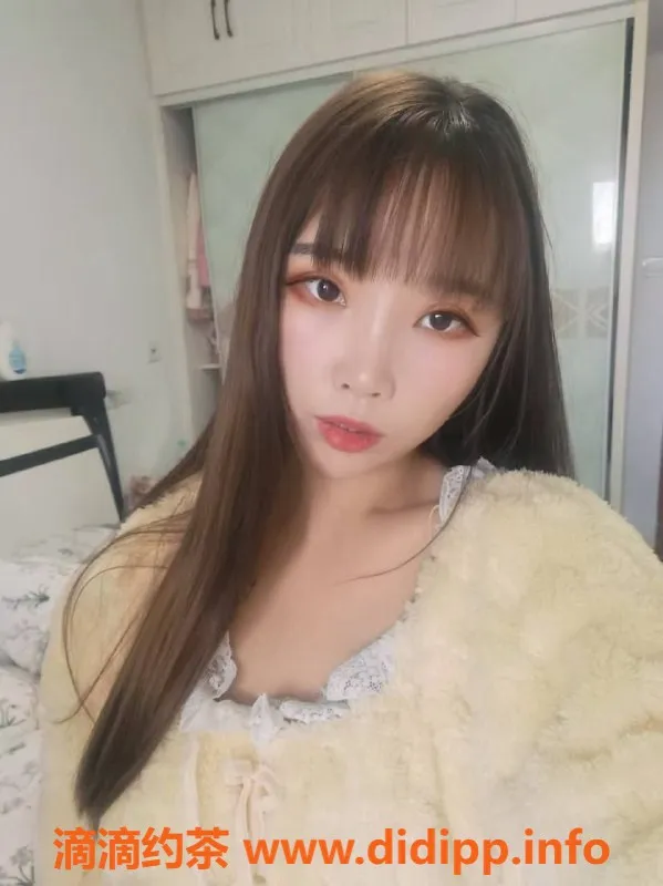 南京楼凤-栖霞区白茶 163cm D罩杯巨乳御姐服务 500起