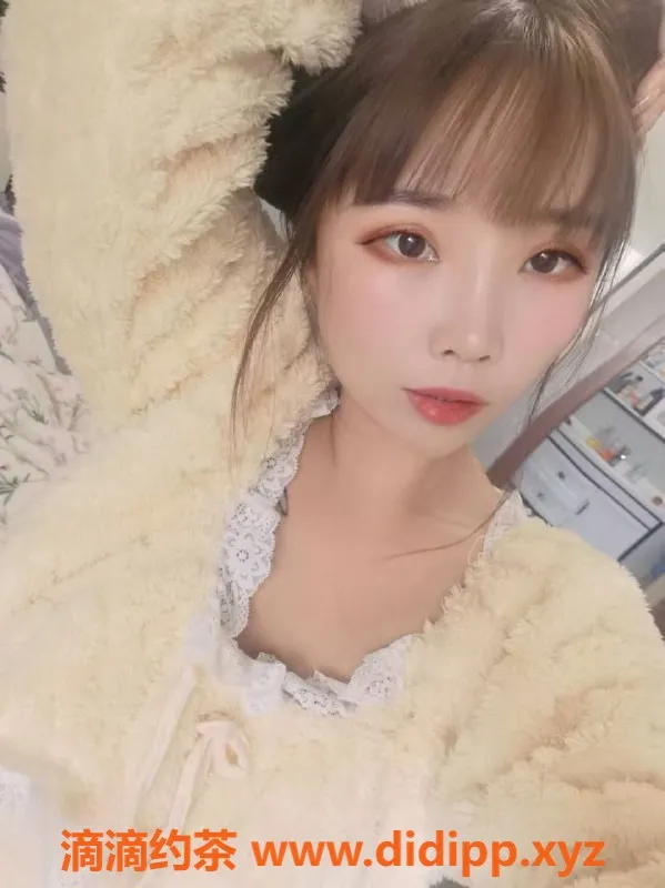 南京楼凤-栖霞区白茶 163cm D罩杯巨乳御姐服务 500起