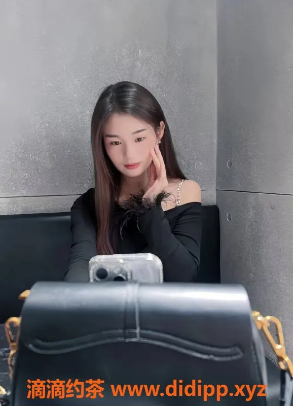 深圳楼凤-宝安小雨，700元约会，服务超棒！