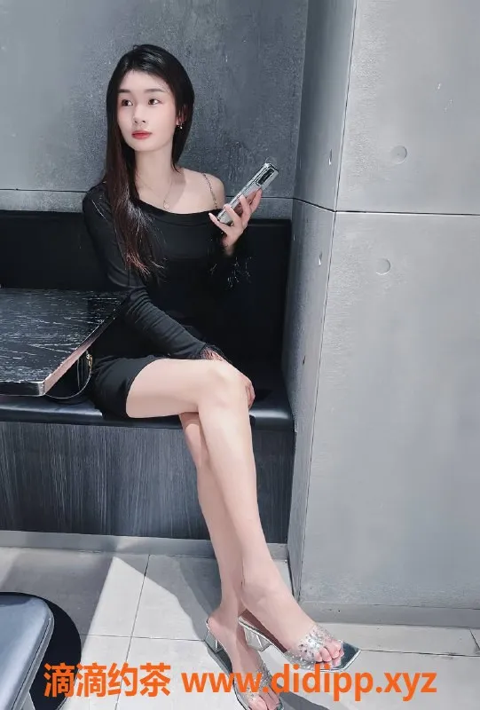 深圳楼凤-宝安小雨，700元约会，服务超棒！