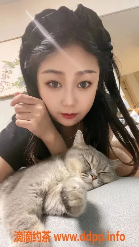 广州楼凤-天河嫩妹小幸运，800元服务，视频验证保证