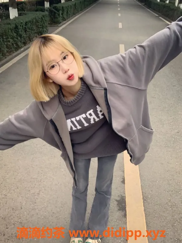 杭州楼凤-拱墅区小猫，170cm高颜值兼职辣妹上门服务