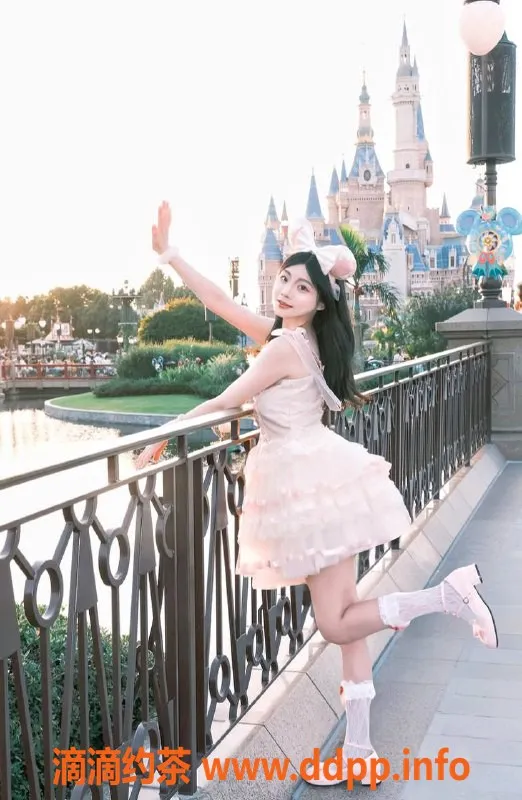 深圳楼凤-福田欲兔，160高22岁，2500P上门服务