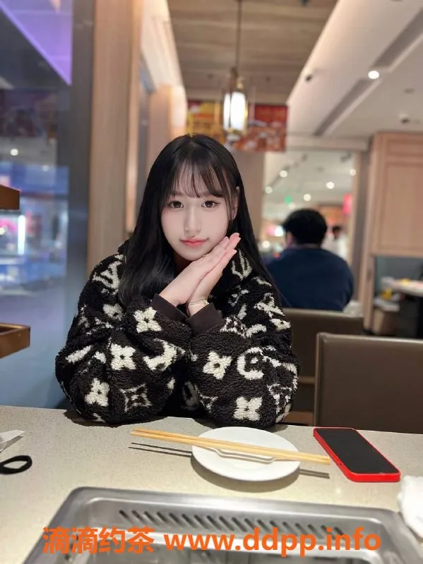 上海楼凤资源信息,普陀Jennie，165cm 50kg，预订仅需2000p