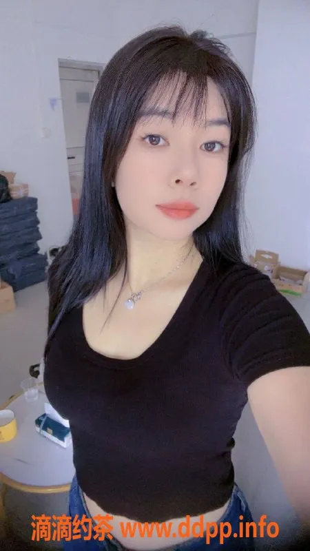 广州楼凤资源信息,天河简儿，400元带你享受人妻服务