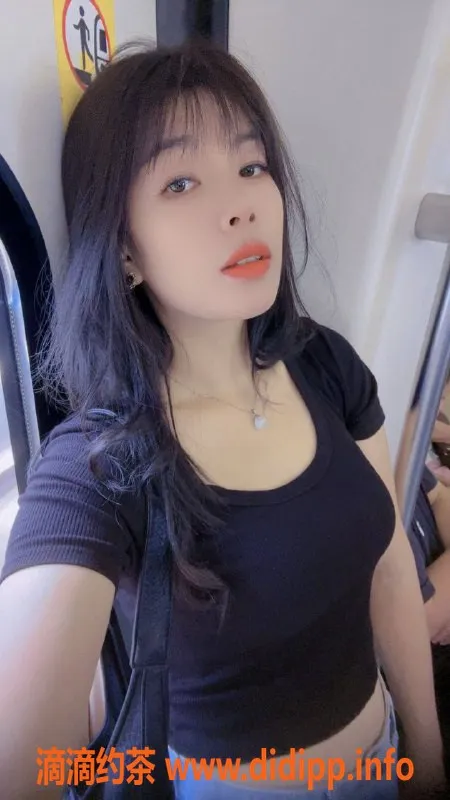 广州楼凤-天河简儿，400元带你享受人妻服务