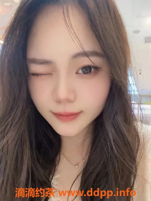 重庆楼凤-大学城新星艾薇儿，165身高，23岁，700p起