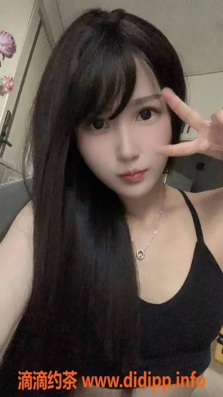 上海楼凤-嘉定宛如，160cm B罩杯，消费1200元起