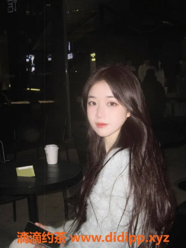 上海楼凤-静安小雪碧，身高163，价格1800p，肤白颜值高！