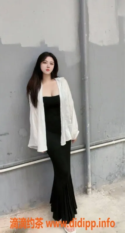 上海楼凤-普陀肉肉，162cm胸D小姐，700元起服务