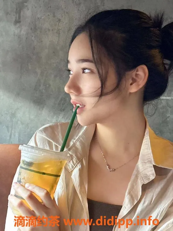 广州楼凤-天河御姐桃桃，800元约会体验