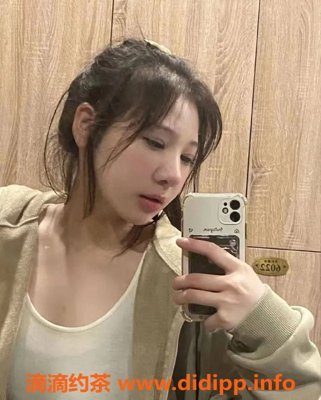 杭州上门服务-杭州上城区18岁露斯，170高115斤，1200元45分钟陪浴