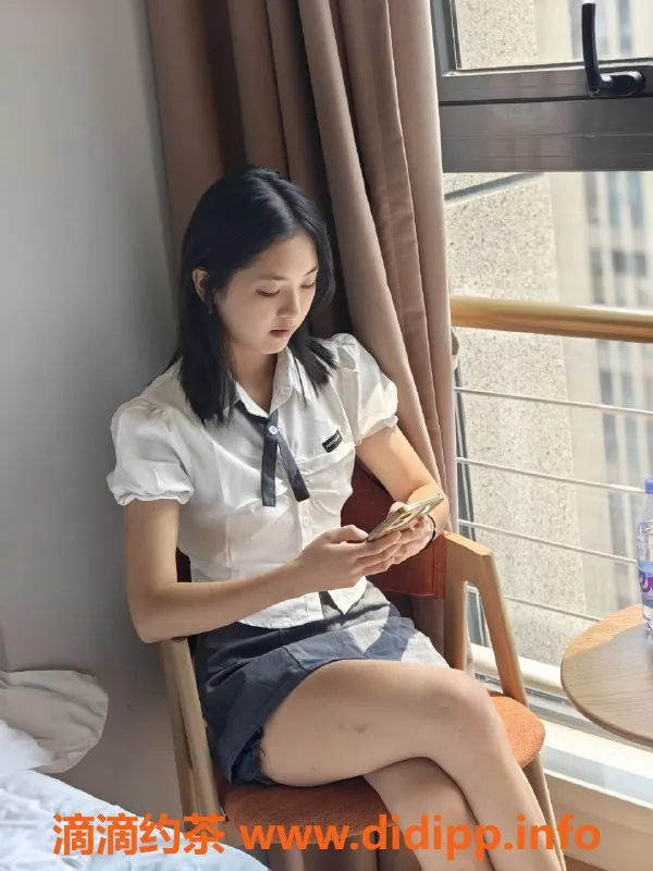 成都楼凤-武侯区高颜值17岁清纯妹子，服务超赞