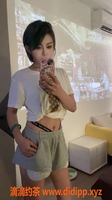 上海楼凤资源信息,温迪咖啡，徐汇御姐，160cm 50kg，服务超赞！