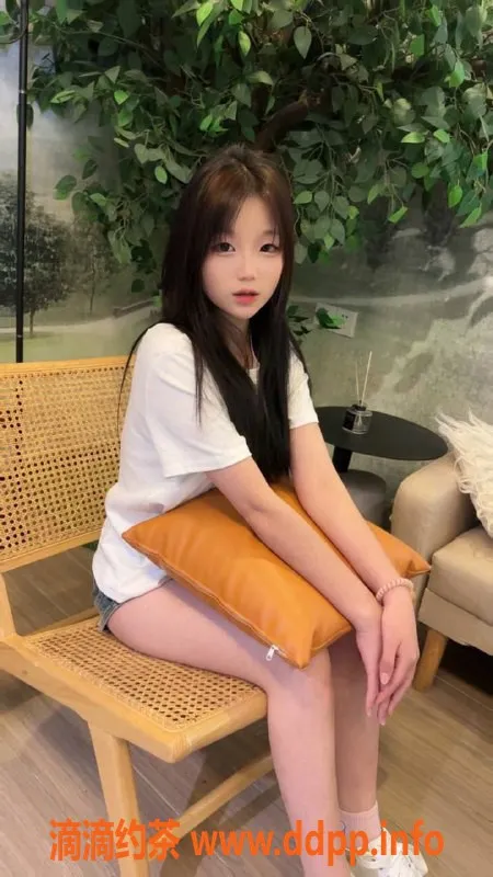 深圳楼凤-宝安小啊若，800元舌吻调情服务