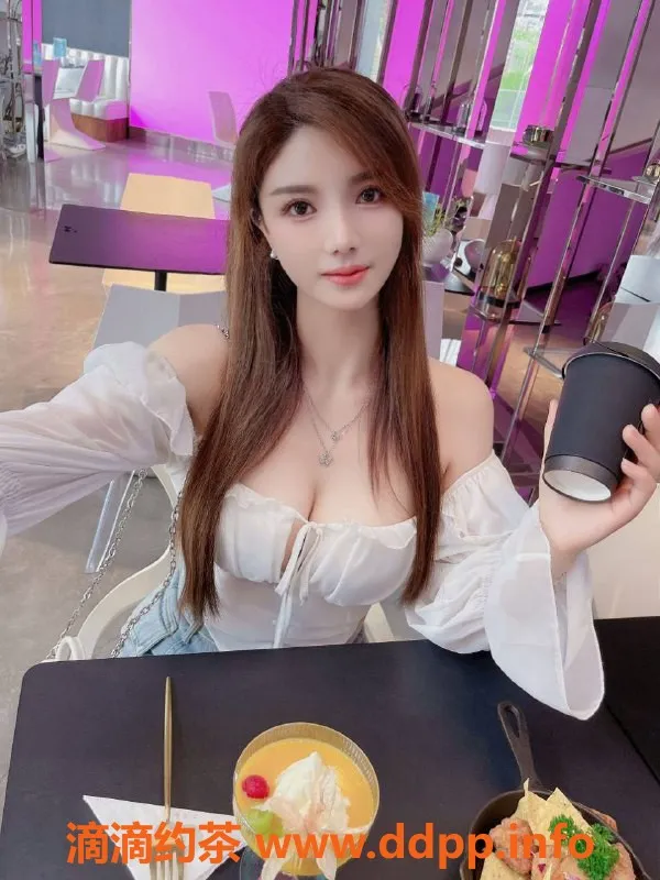 杭州楼凤-萧山区小安娜，27岁，身高162，D罩杯，45KG，诱惑服务等你体验