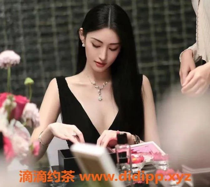 上海楼凤-普陀羽落，173cm长腿美眉，1699起