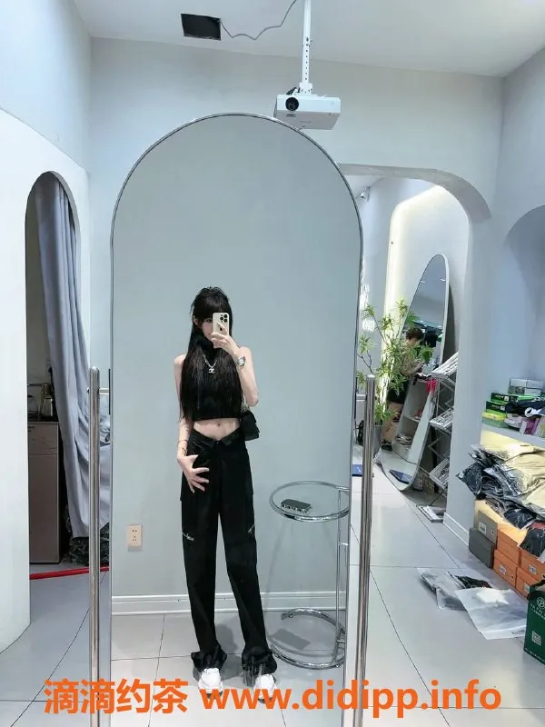 杭州楼凤资源信息,上城区小仙女，34B大长腿，服务多样！